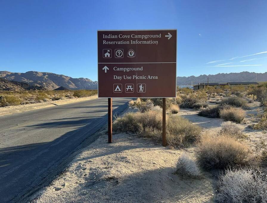 Joshua Tree National Park - Cozy Palms Getaway Apartamento Twentynine Palms Exterior foto