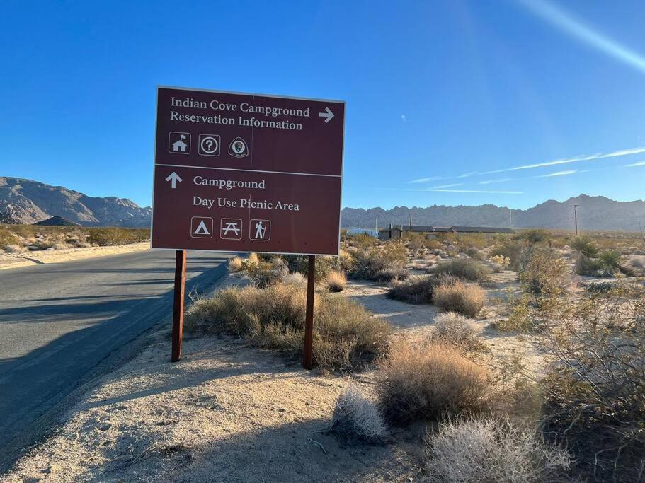 Joshua Tree National Park - Cozy Palms Getaway Apartamento Twentynine Palms Exterior foto