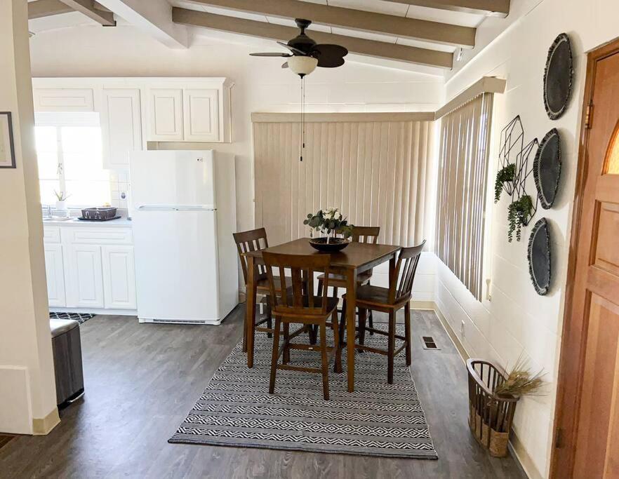 Joshua Tree National Park - Cozy Palms Getaway Apartamento Twentynine Palms Exterior foto